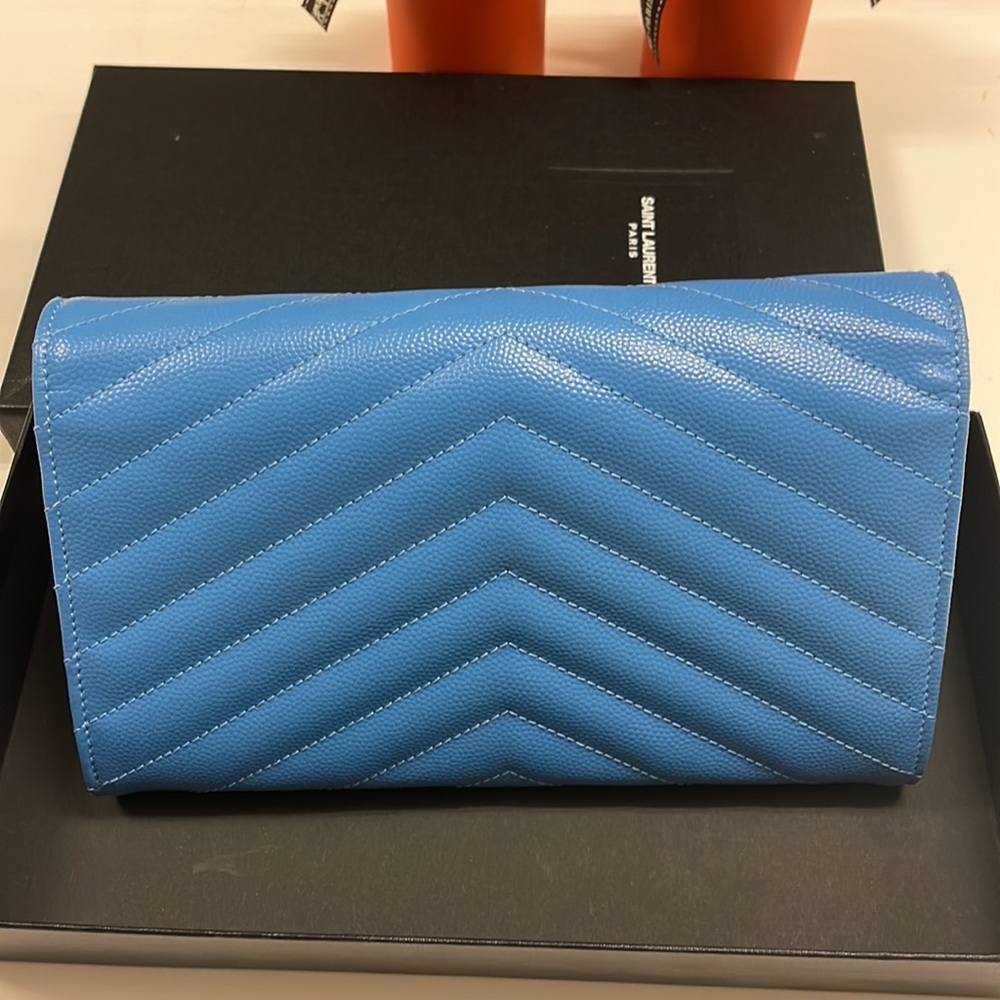 CASSANDRE SAINT LAURENT MATELASSÉ LARGE FLAP WALLET - Picture 4 of 9